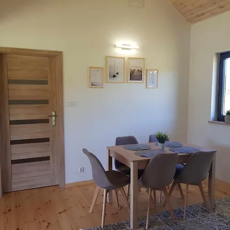 Dom wakacyjny Wypoczynkowy Zacisze W Makosiejach Z Dostępem Do Rzeki, Z Balią I Jacuzzi