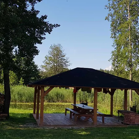 Дом отдыха Wypoczynkowy Zacisze W Makosiejach Z Dostepem Do Rzeki, Z Balia I Jacuzzi *