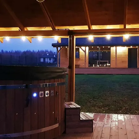 Wypoczynkowy Zacisze W Makosiejach Z Dostepem Do Rzeki, Z Balia I Jacuzzi Ferienhaus Makosieje