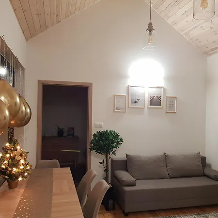 Hébergement de vacances Wypoczynkowy Zacisze W Makosiejach Z Dostepem Do Rzeki, Z Balia I Jacuzzi *