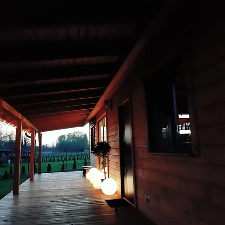 Wypoczynkowy Zacisze W Makosiejach Z Dostępem Do Rzeki, Z Balią I Jacuzzi