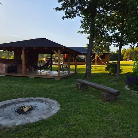Дом отдыха Wypoczynkowy Zacisze W Makosiejach Z Dostepem Do Rzeki, Z Balia I Jacuzzi *