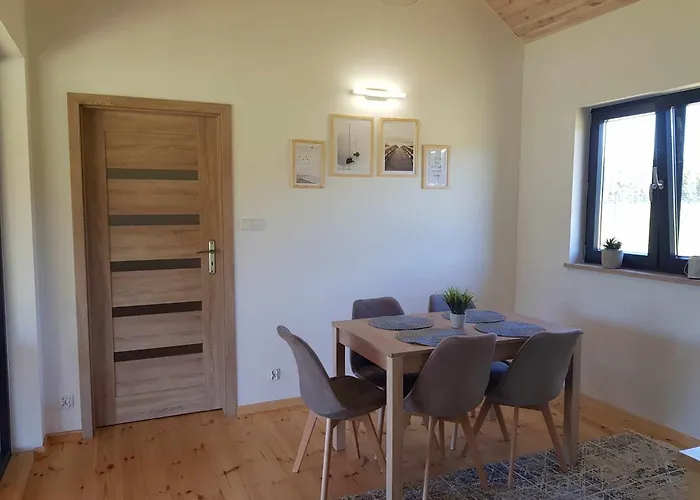 Vakantiehuis Wypoczynkowy Zacisze W Makosiejach Z Dostepem Do Rzeki, Z Balia I Jacuzzi